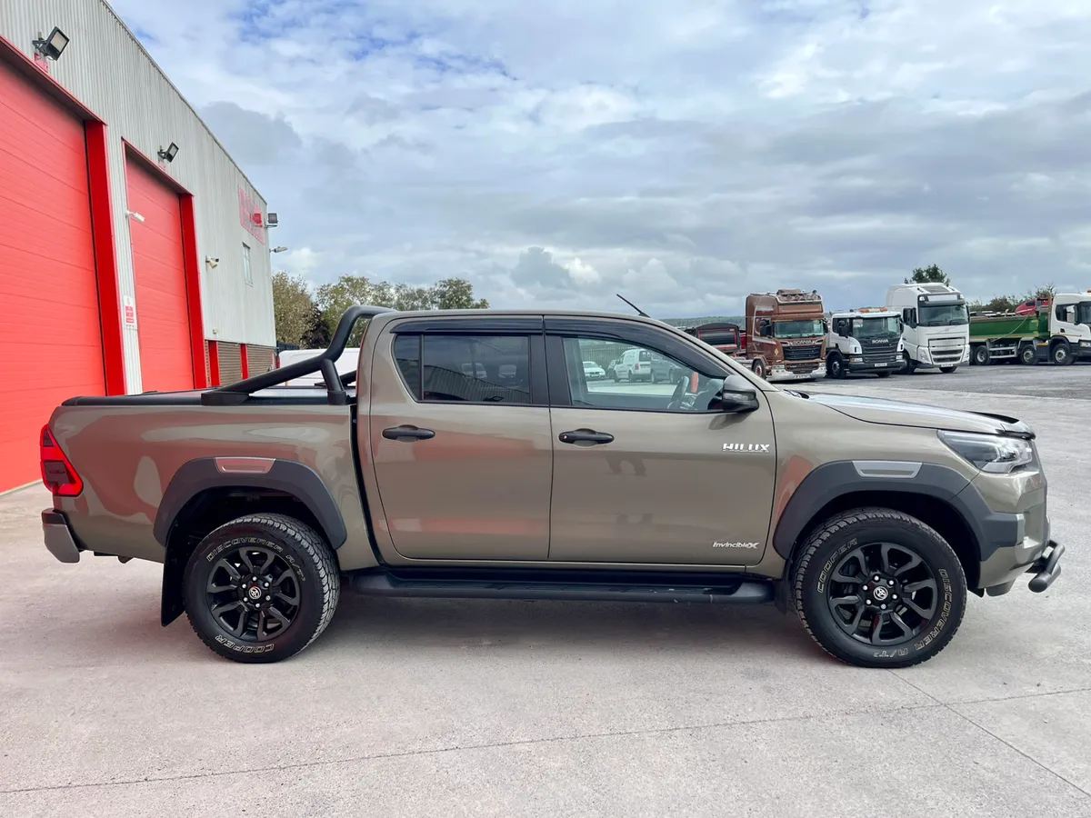 2021 Toyota Hilux 2.8 Invincible X - Image 4