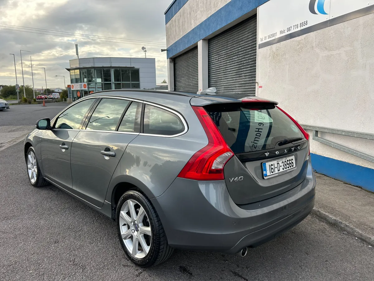Volvo V60. FULL LEATHER. LOW KMS - Image 3