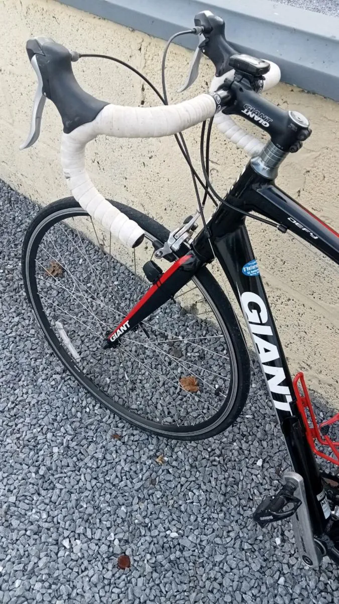 GIANT DEFY RACER BIKE - Image 4