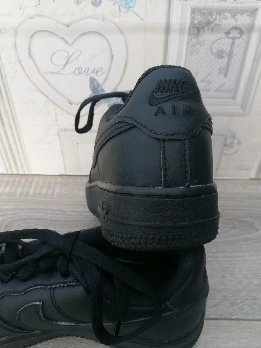 Nike Air force 1 boys black trainer shoe UK 3 - Image 4