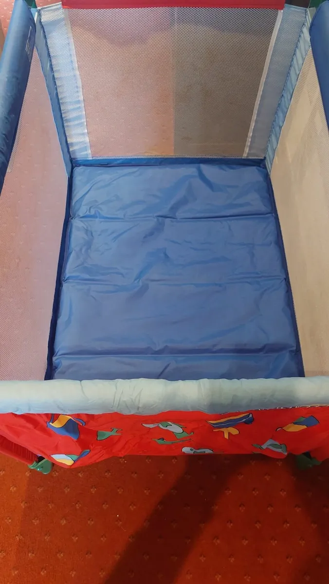 Travel Cot - Image 4