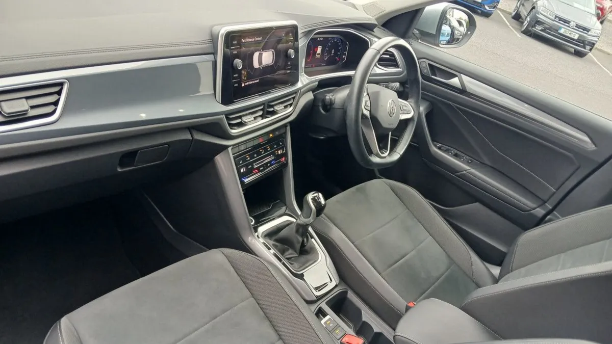 Volkswagen T-Roc Style 2.0 TDI 116HP  winter Pack - Image 3