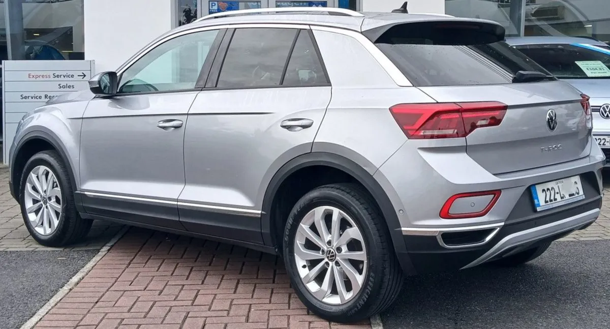 Volkswagen T-Roc Style 2.0 TDI 116HP  winter Pack - Image 4