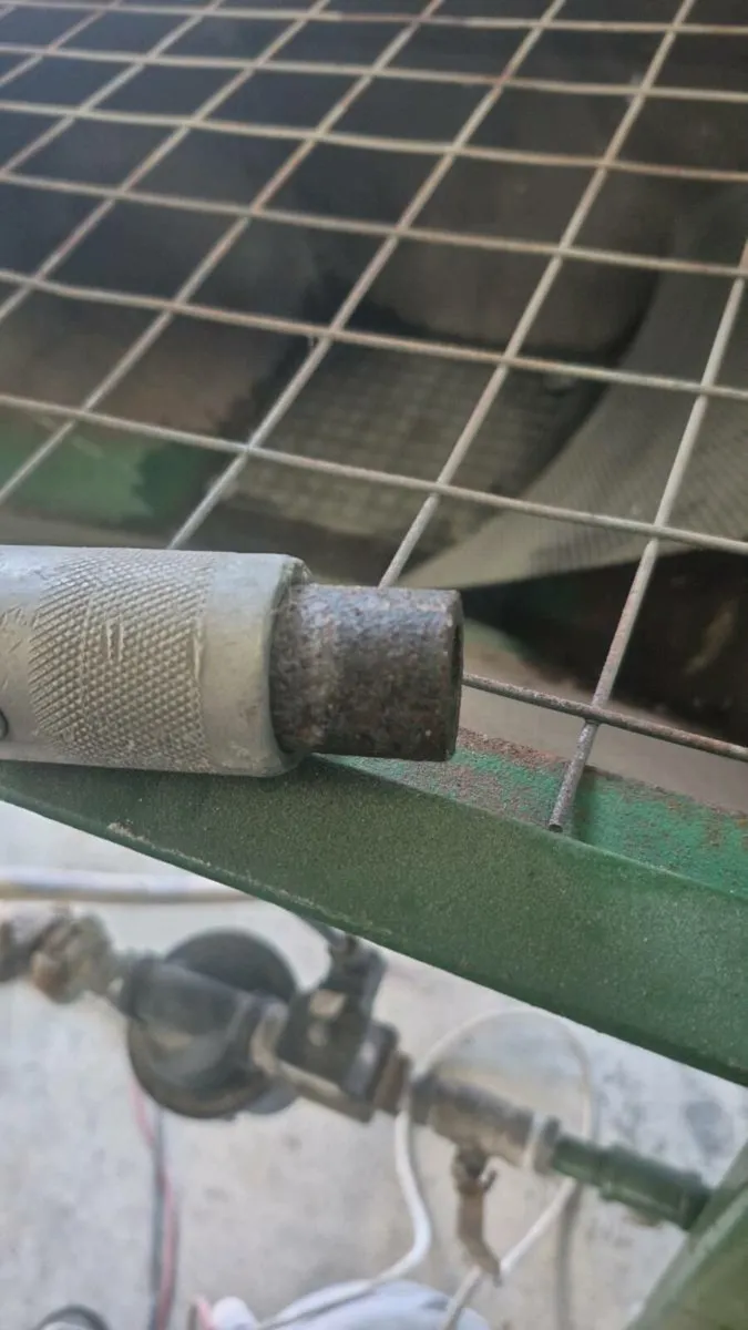 Sandblasting cabinet - Image 4