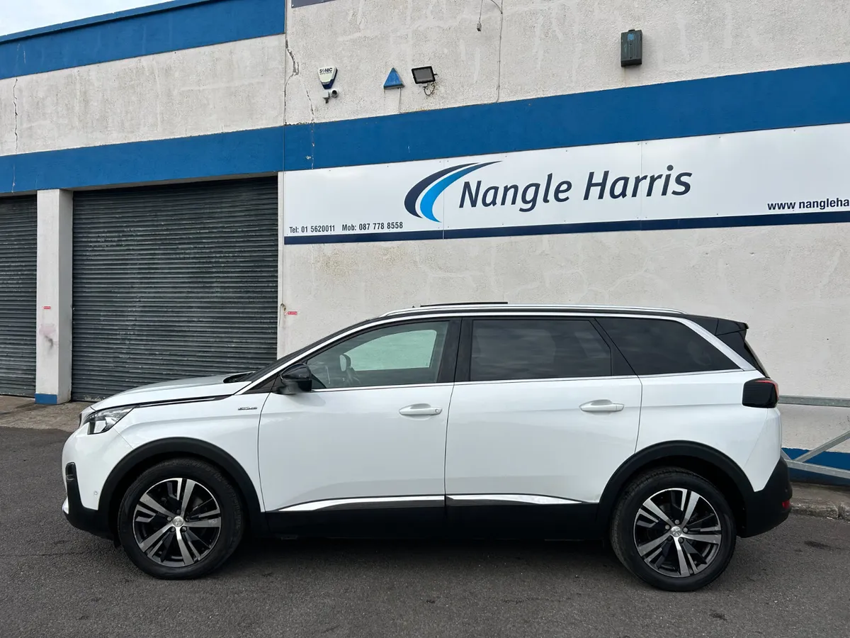 Peugeot 5008 GT LINE. PAN ROOF. - Image 2