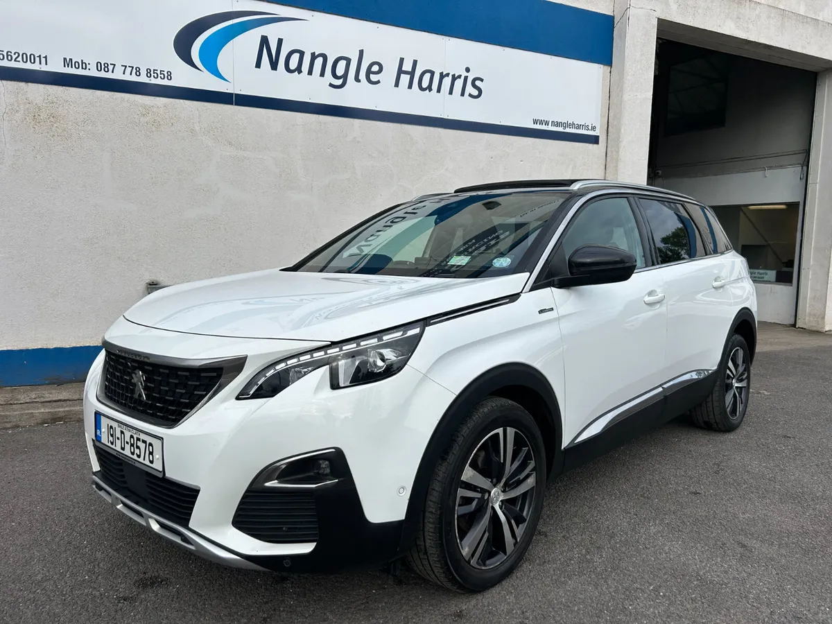 Peugeot 5008 GT LINE. PAN ROOF. - Image 1