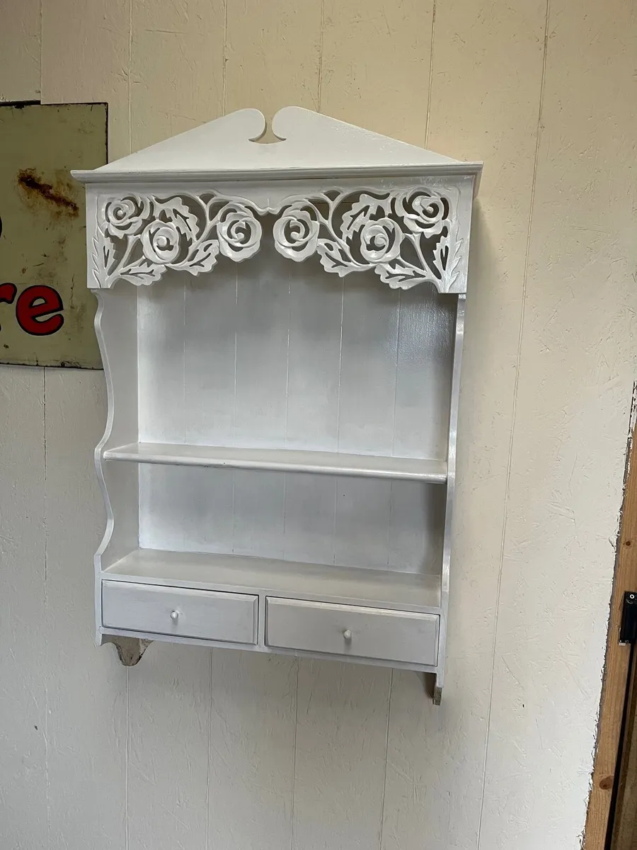 White shelf unit - Image 1