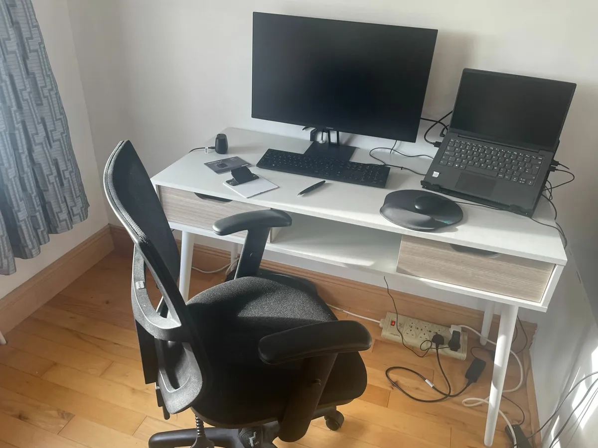 Study Desk - Image 4