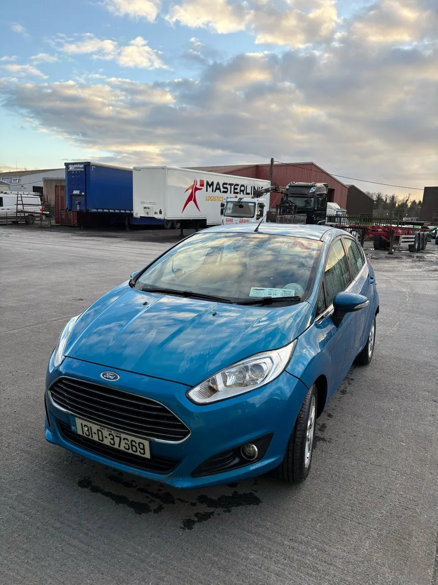2013 Ford Fiesta - Image 1