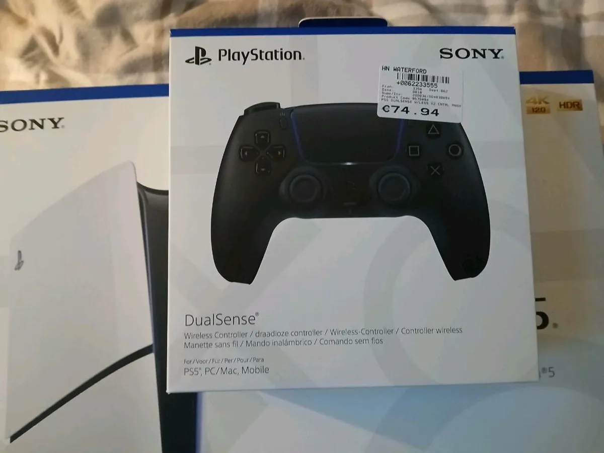 PLAYSTATION 5 SLIM DISC WIT 2 CONTROLLER BRAND NEW - Image 2