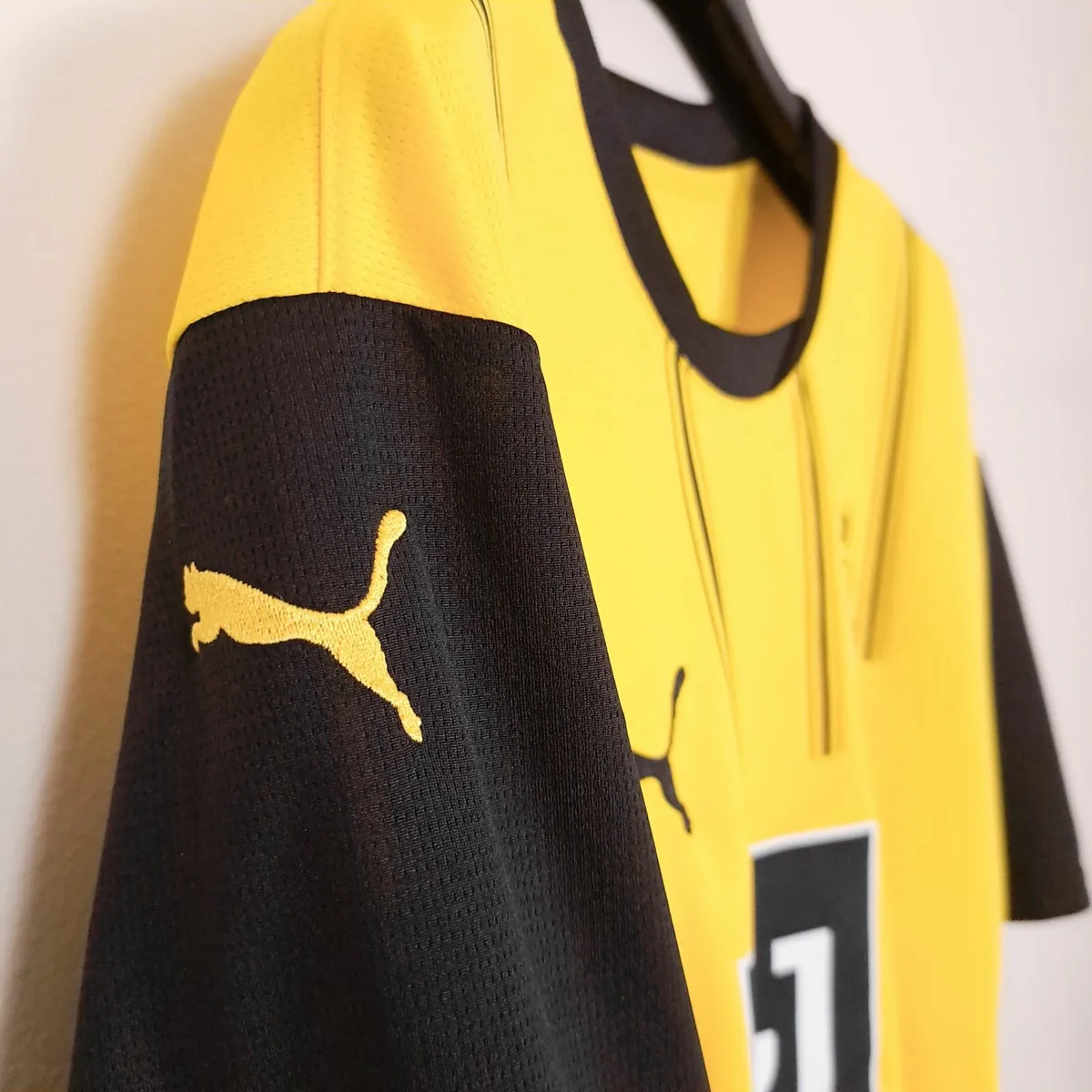 Puma Authentic Dortmund 24 25 Mens Home Jersey L - Image 3