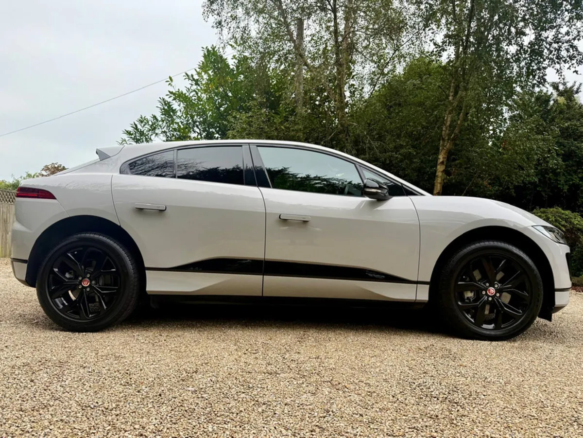 Jaguar I-Pace BLACK EDITION - Image 4