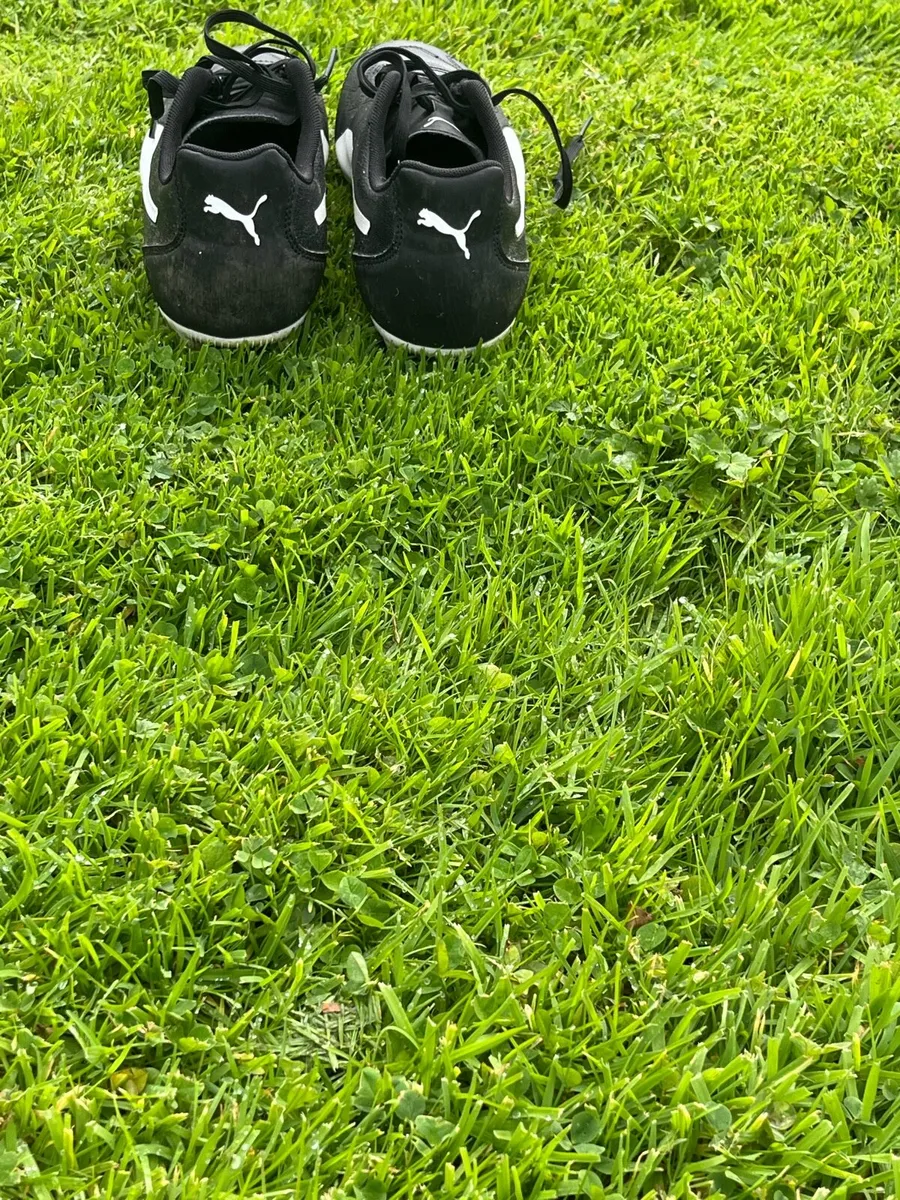 Puma Football boots size 7.5 - Image 2