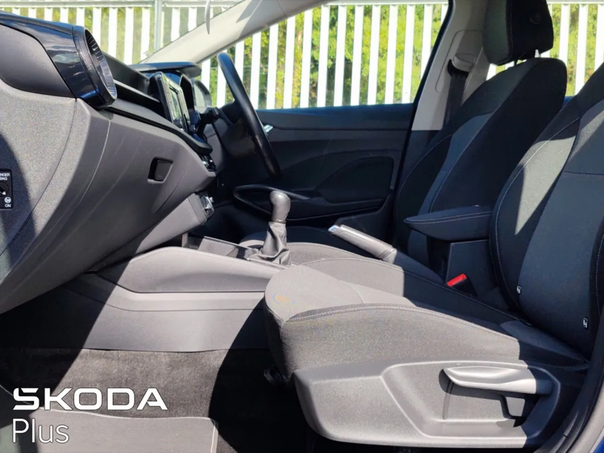 Skoda Fabia AMBITION 1.0 MPI 65HP 5DR - Image 4