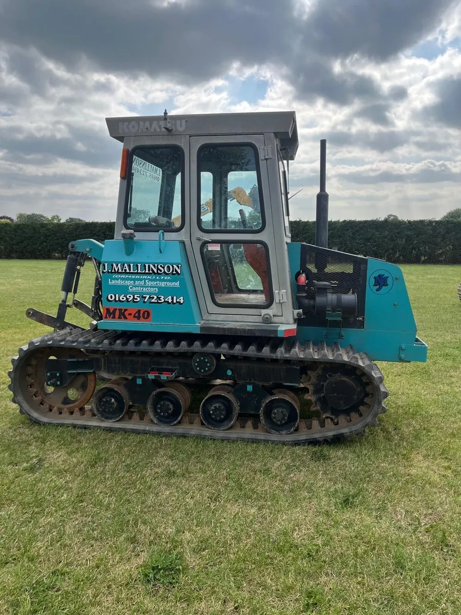 Komatsu MK40 Tracked Tractor - Image 1