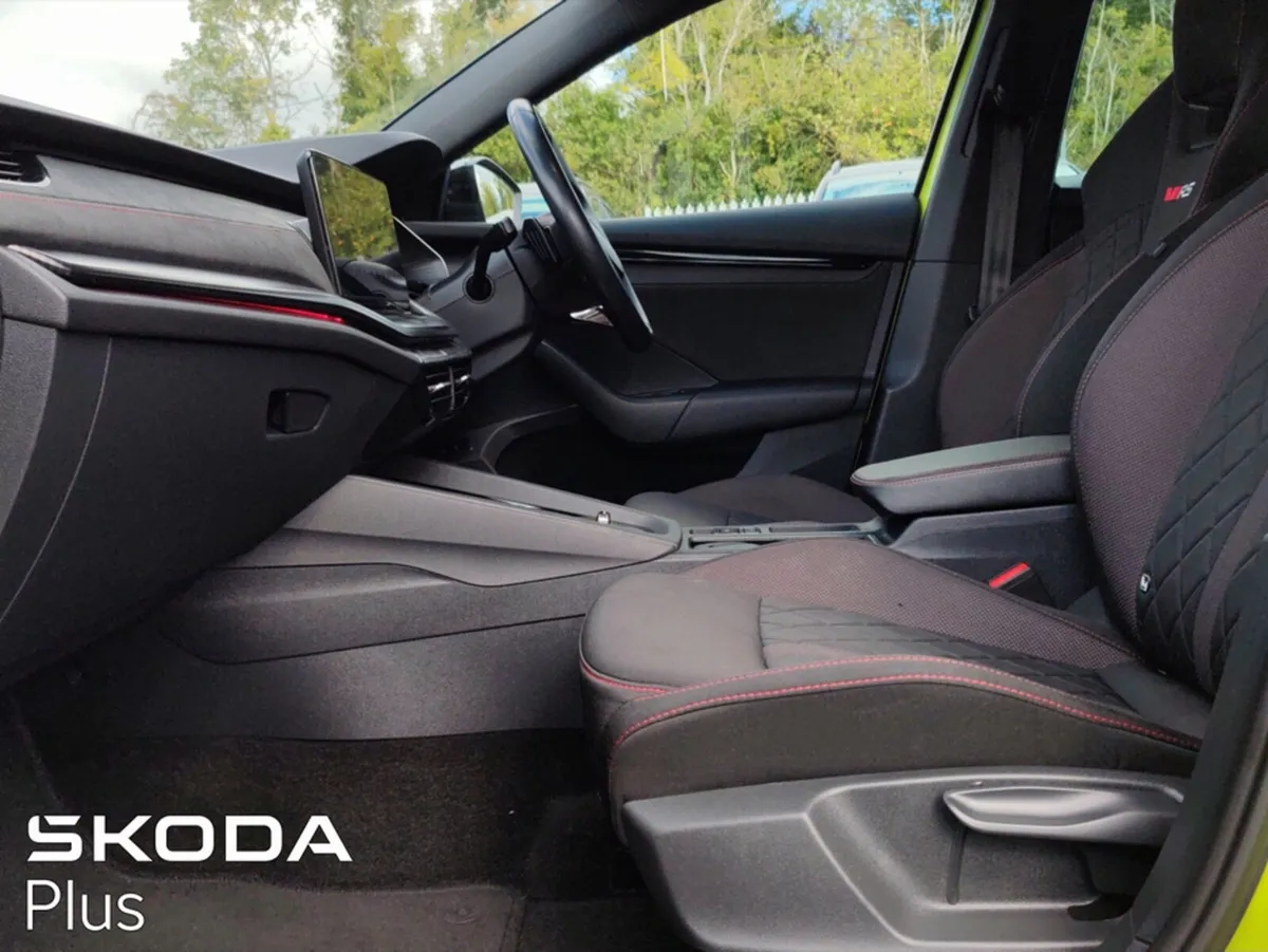 Skoda Octavia RS 2.0 TDI 200BHP DSG 5DR AUTO - Image 4
