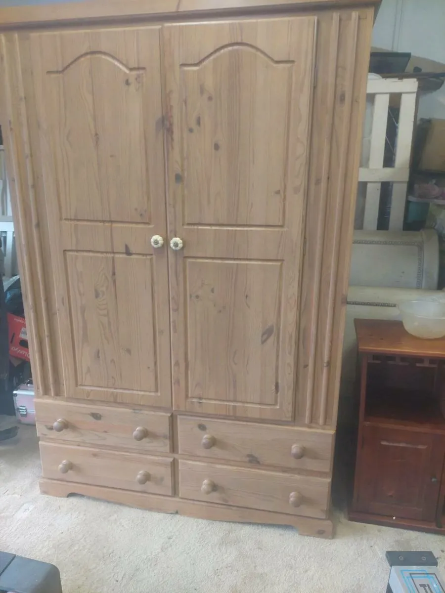 Solid pine double wardrobe - Image 2