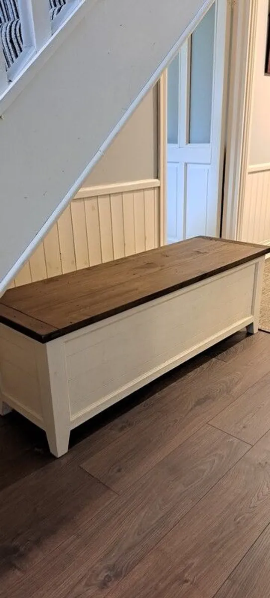 Large Blanket Box - Image 1
