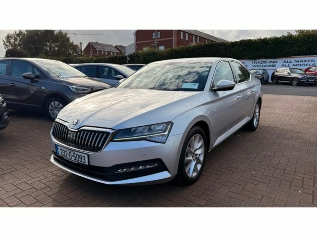 Skoda Superb AMB 2.0tdi 150HP 5DR - Image 2