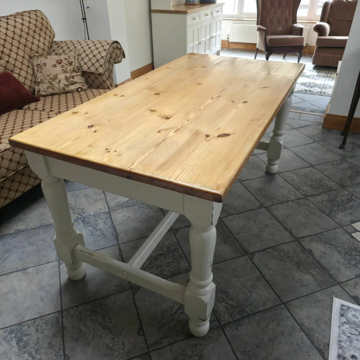 Kitchen Table - Image 4