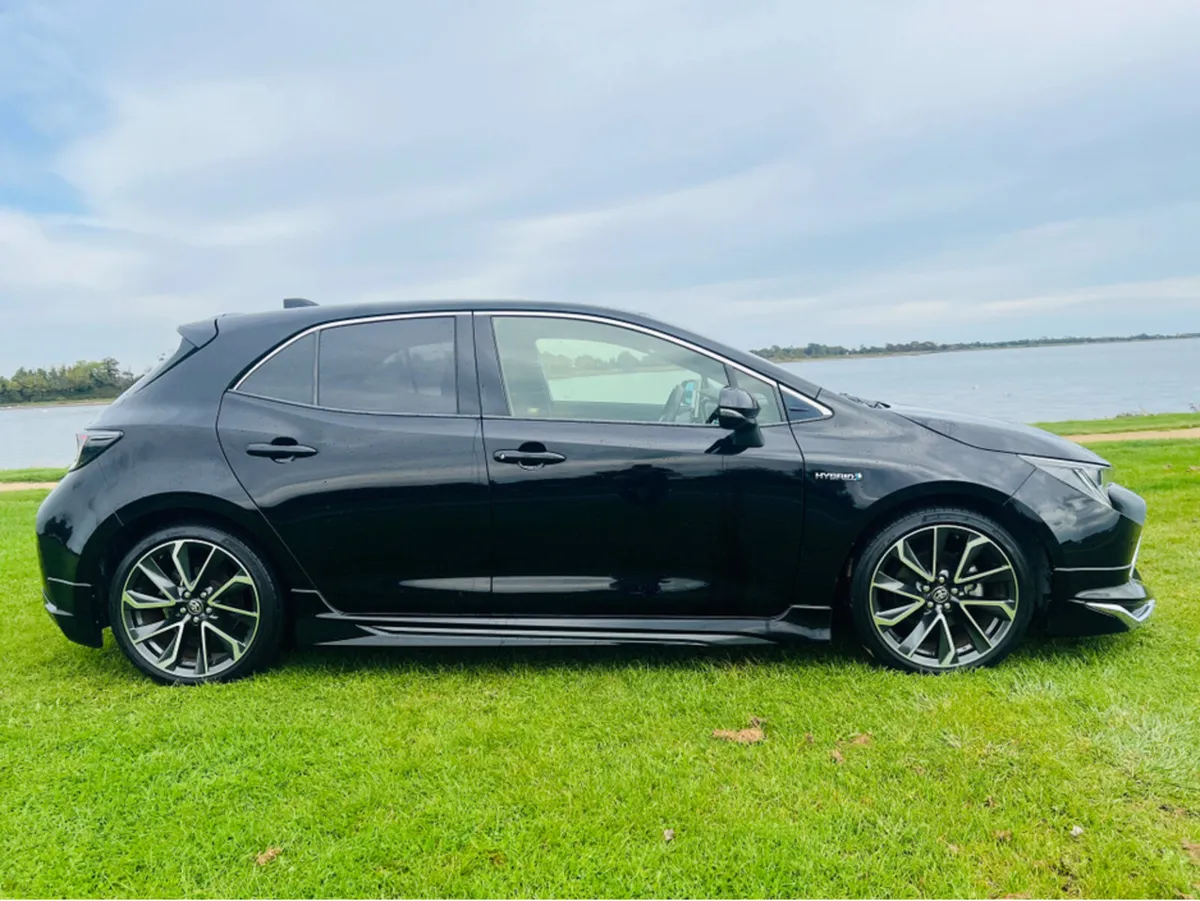 Toyota Corolla Corolla Hybrid , much sought after - Image 4