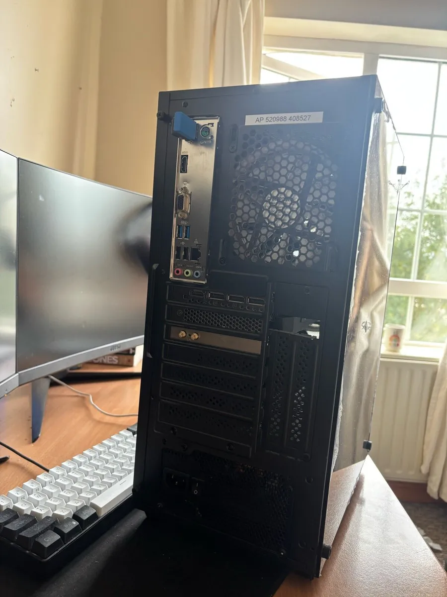 Full PC Gaming Set Up - Image 4