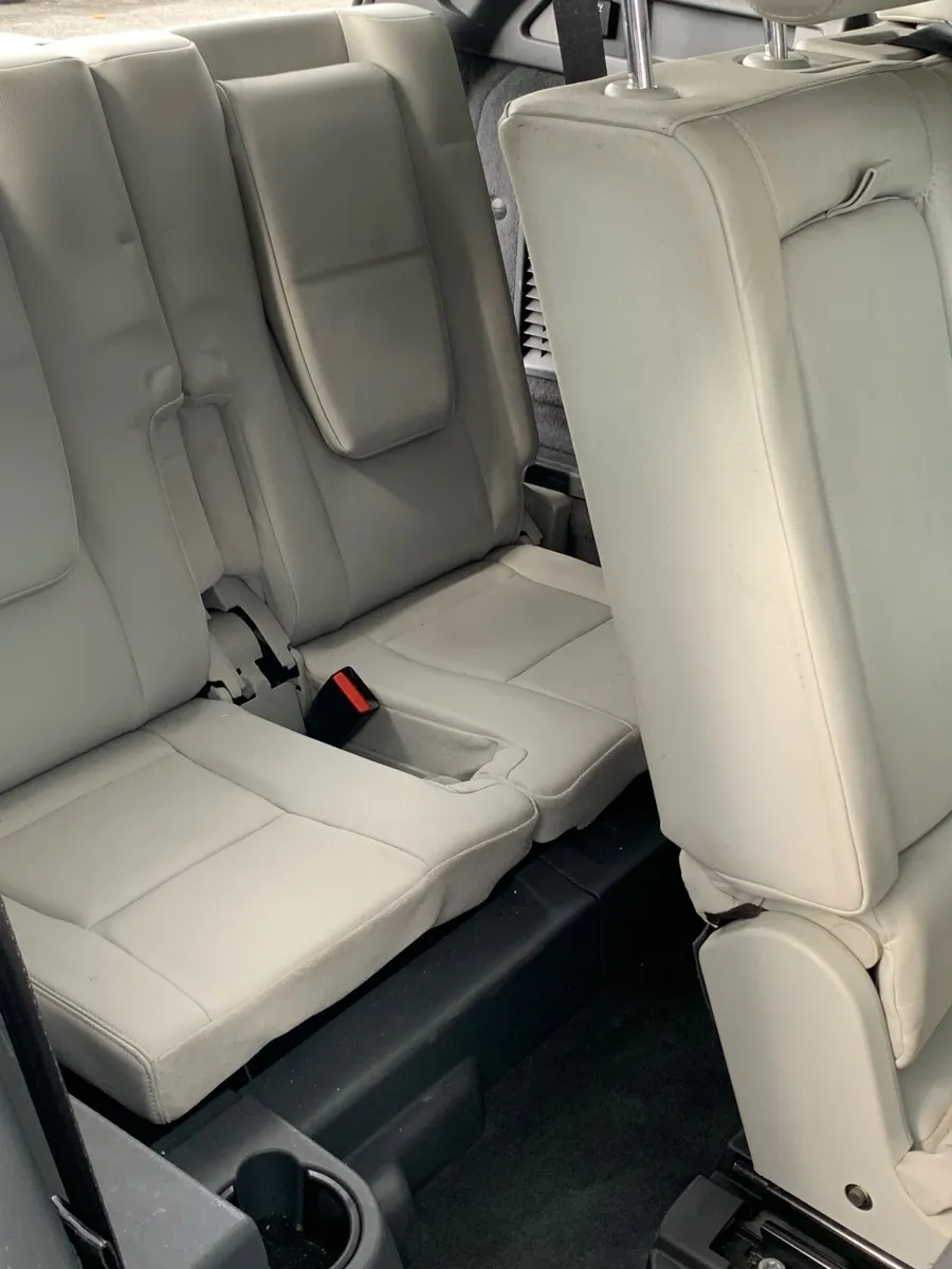 Land Rover Discovery Sport 2017 - Image 3