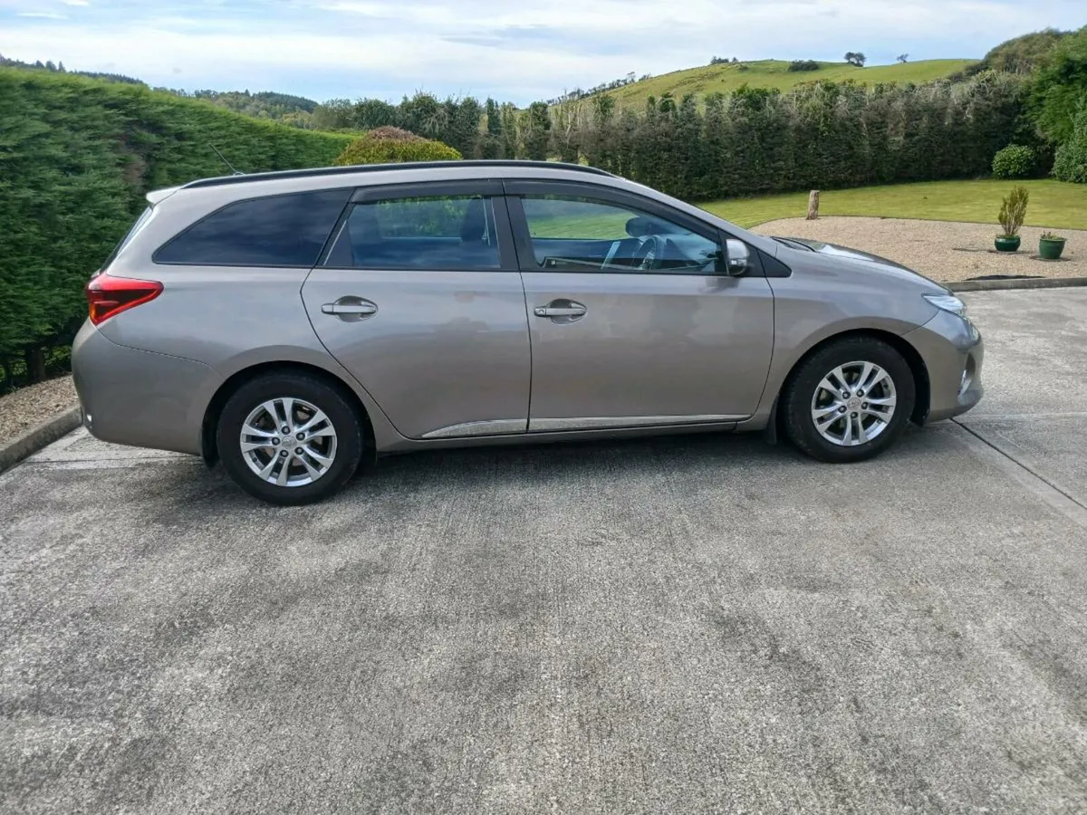 Toyota Auris - Image 3