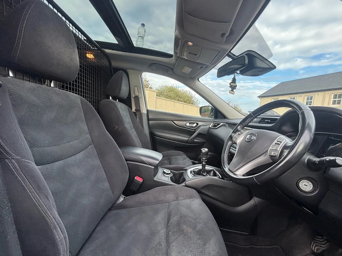 Nissan X-Trail 4WD Commercial 2 Seater - Image 4