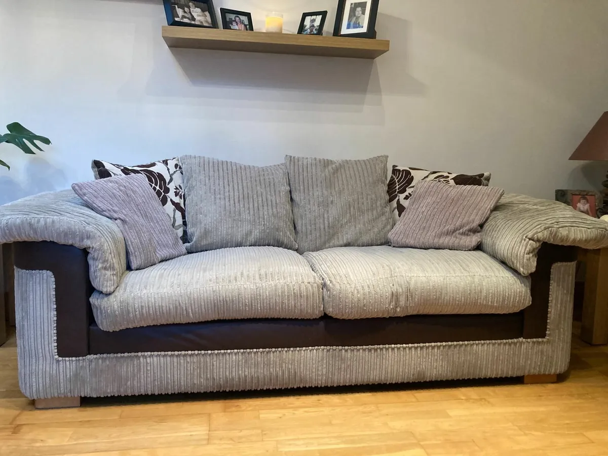 4 Seater Sofa and 2 Cuddle Chairs - Image 1