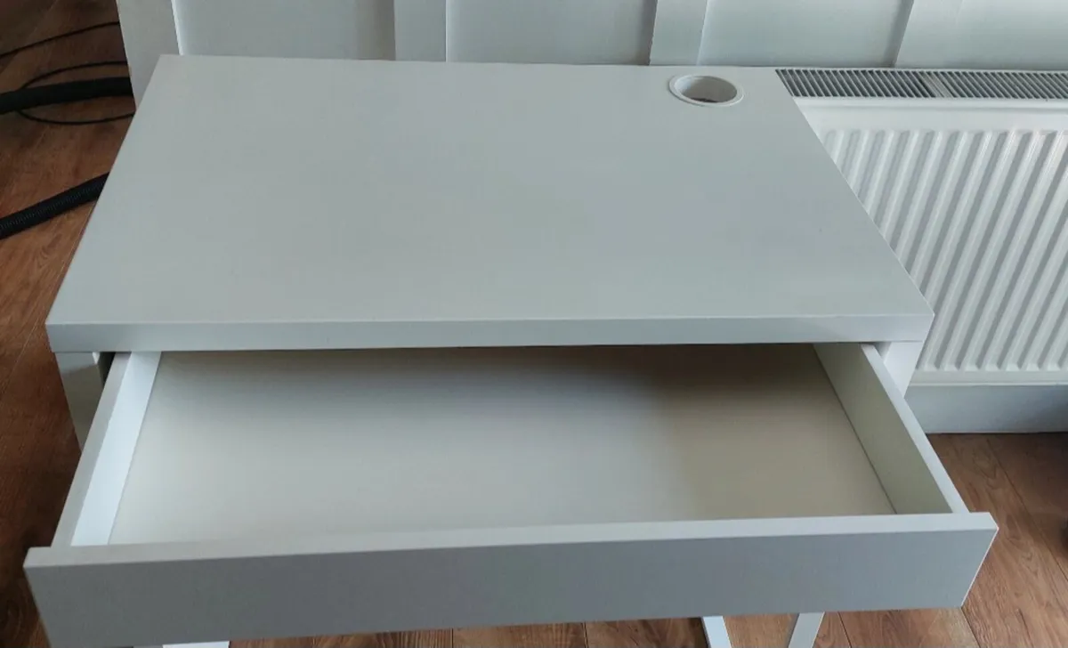 Desk - Image 2