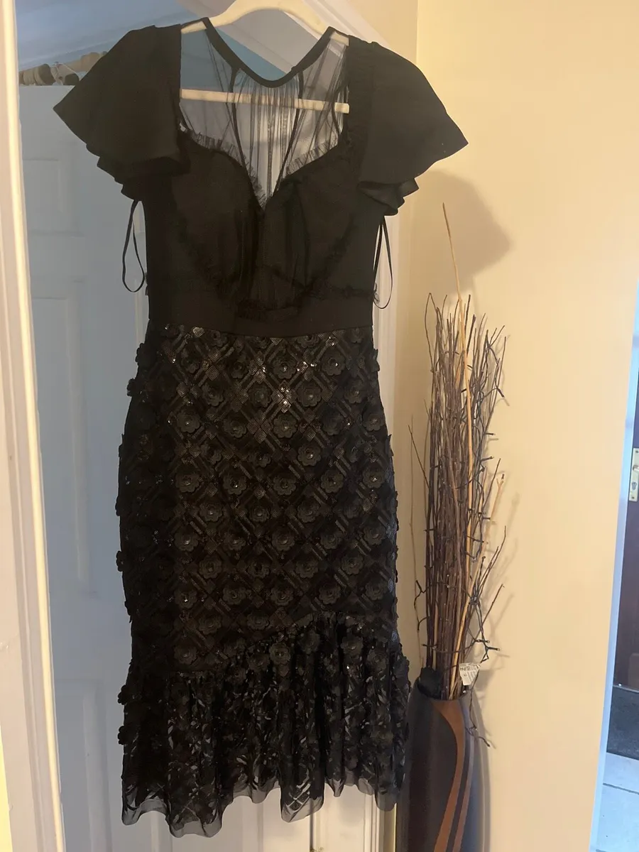 Ladies dress - Image 1