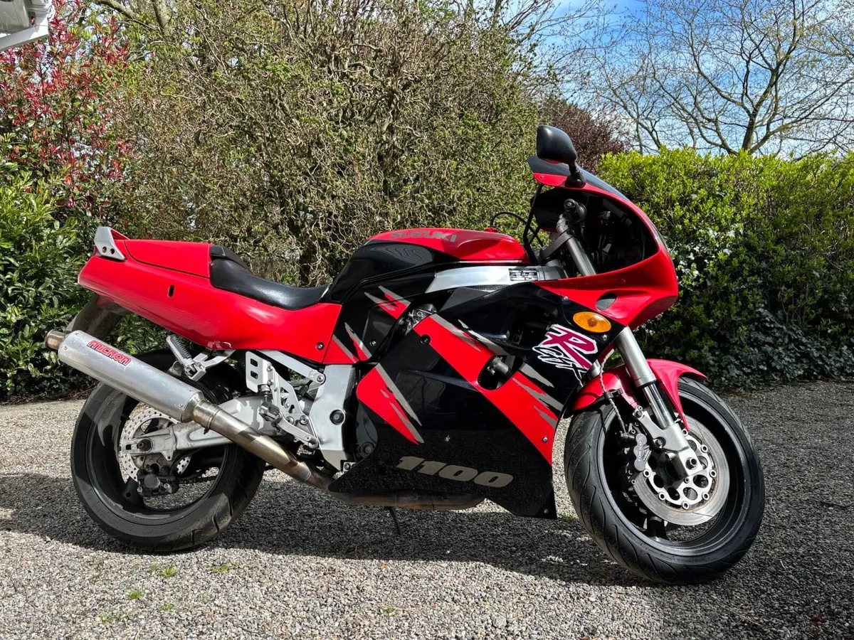 Suzuki GSXR 1100 - Image 1