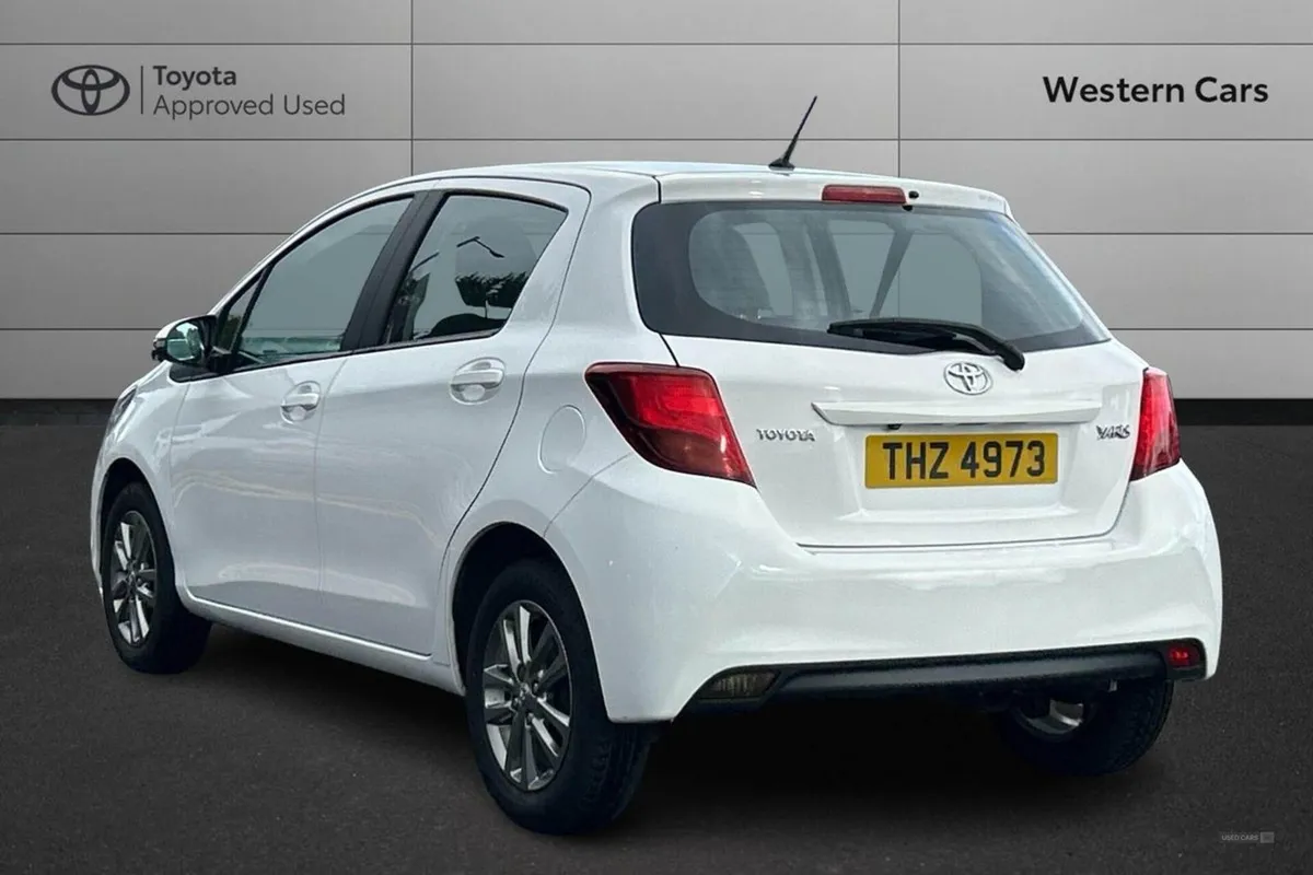 Toyota Yaris 1.33 Dual Vvt-i Icon Euro 5 5dr Euro - Image 4