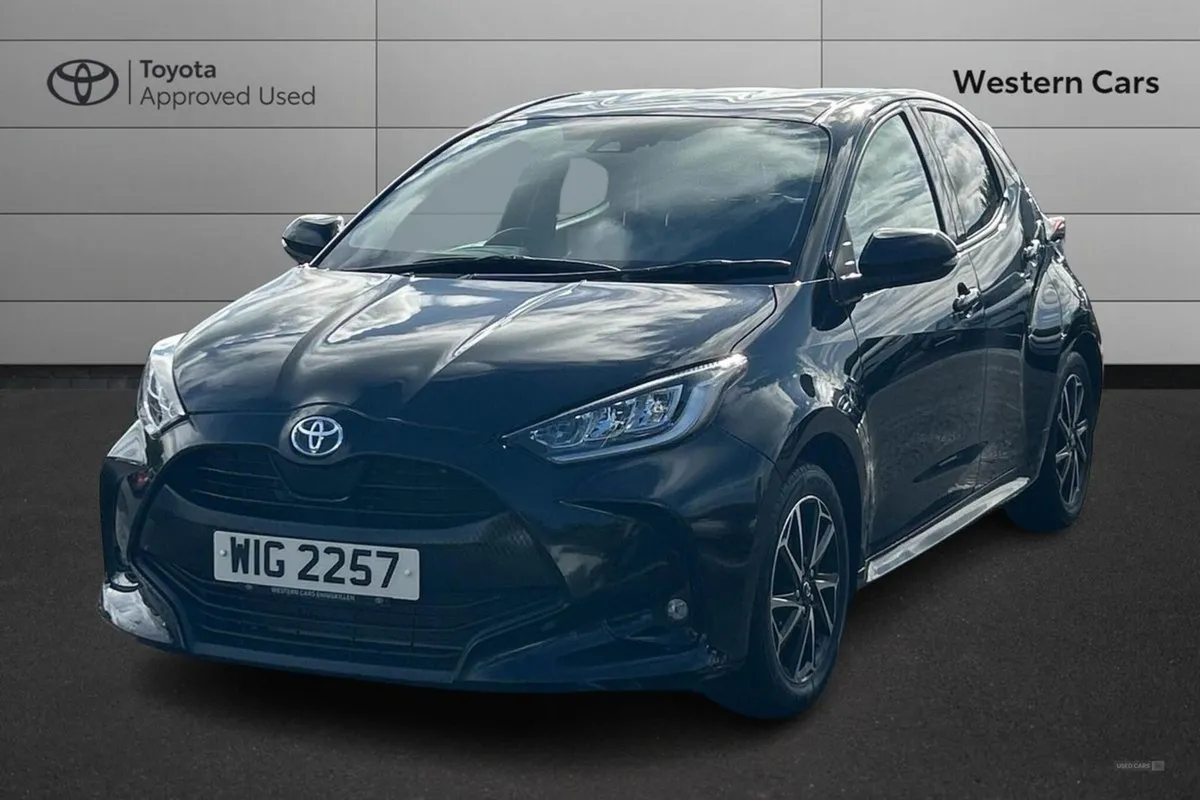 Toyota Yaris 1.5 Vvt-h Design E-cvt Euro 6 (s/s) - Image 3