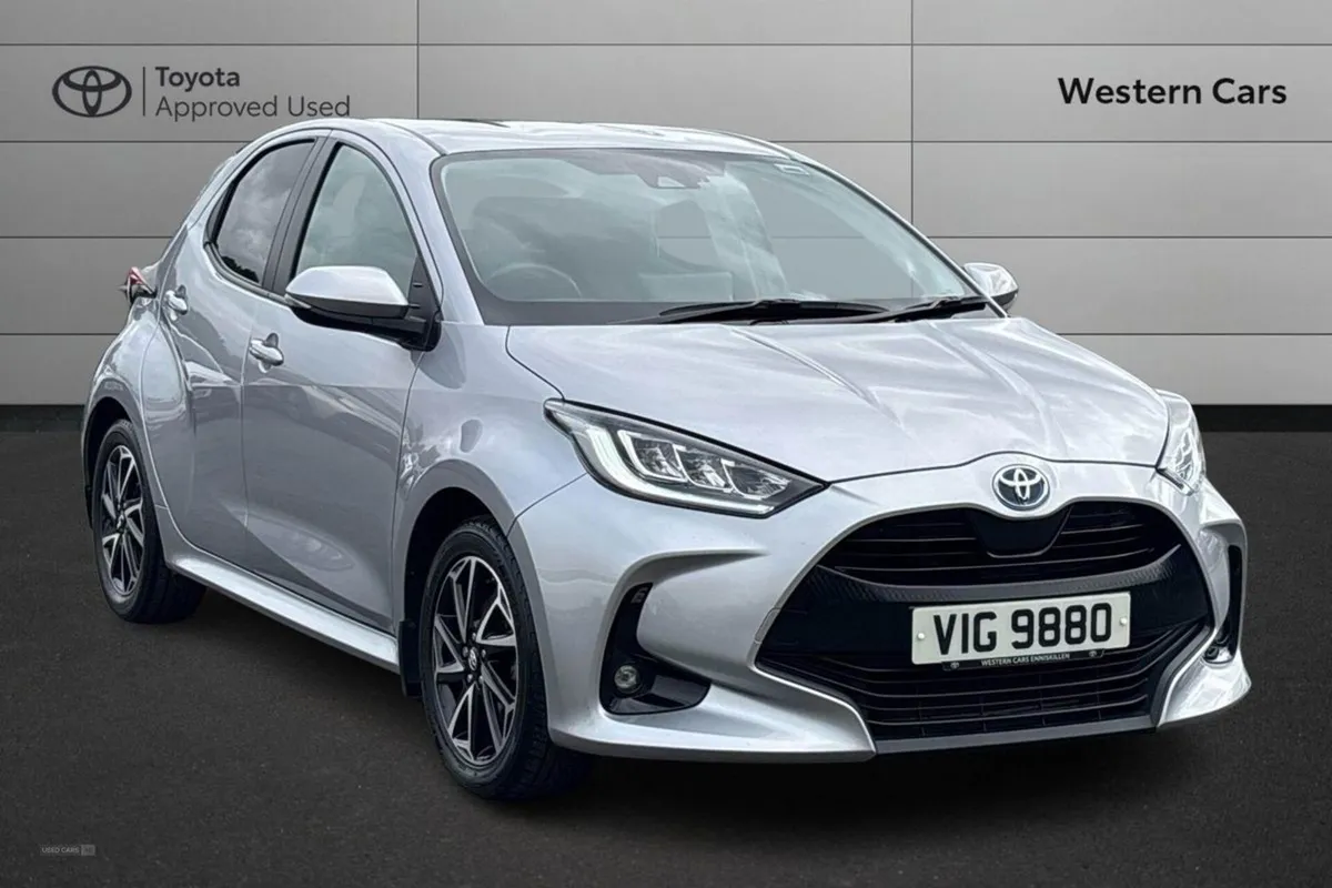 Toyota Yaris 1.5 Vvt-h Design E-cvt Euro 6 (s/s) - Image 1