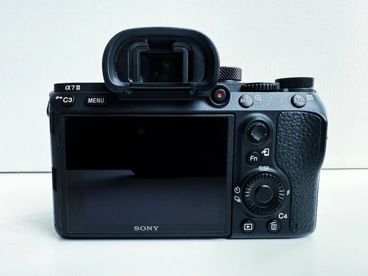 Sony A7 III ILCE 7M3  Excellent Condition Only 25866 Shutter Count Boxed 1st Owner - Image 2