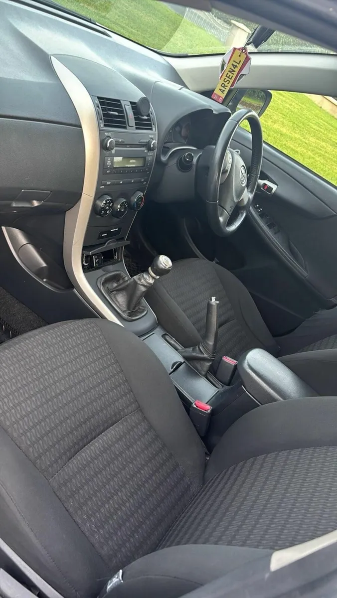 Toyota Corolla 2010 - Image 4