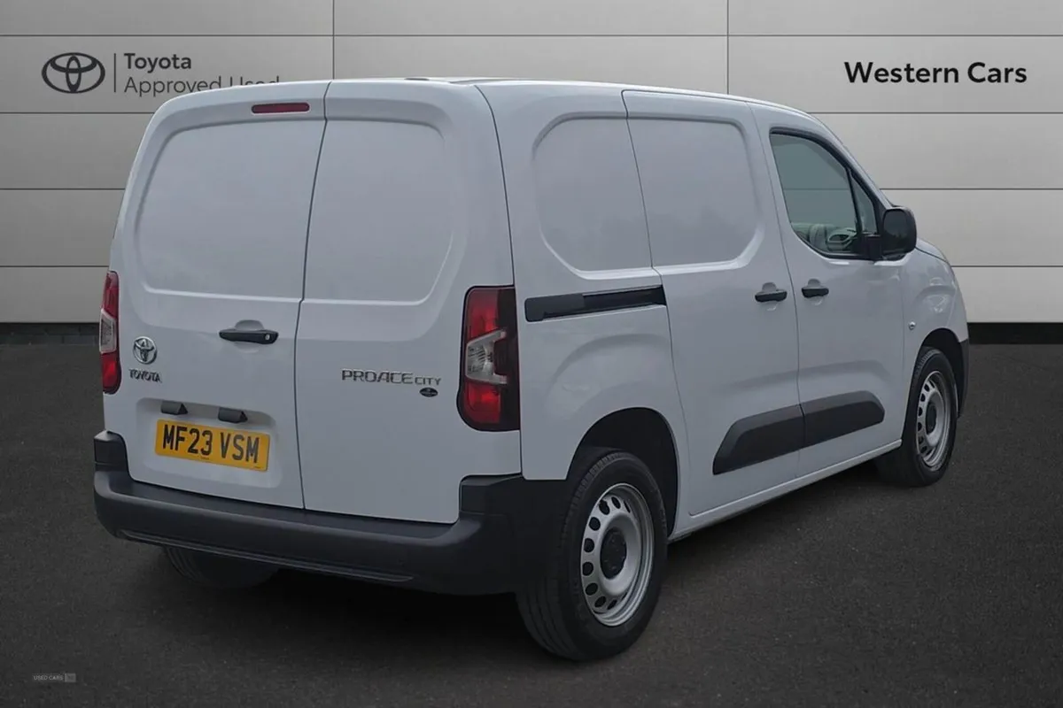 Toyota Proace 1.5 Bluehdi Active Short Panel Van - Image 2