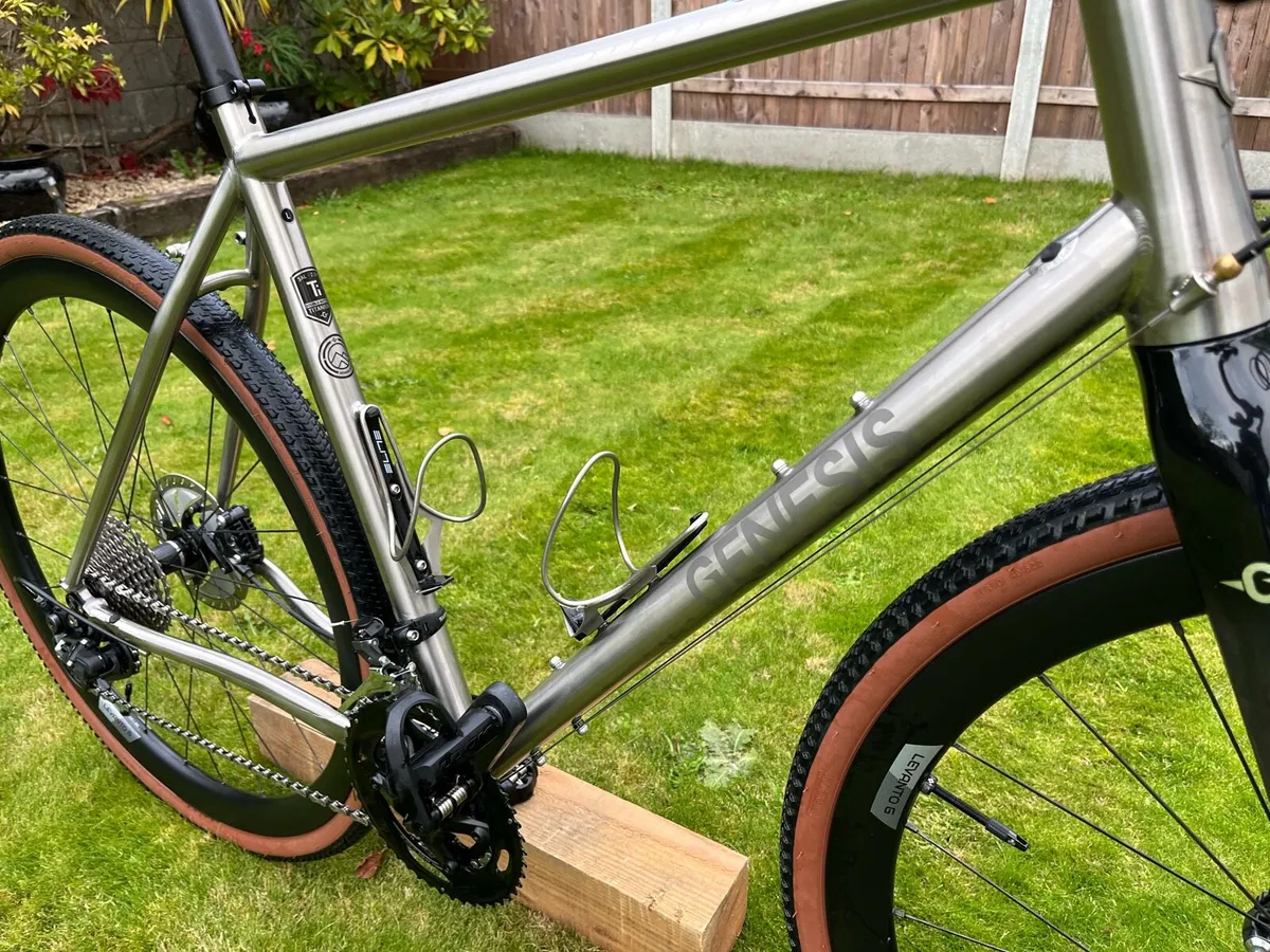 Genesis Croix de Fer Gravel - Image 2