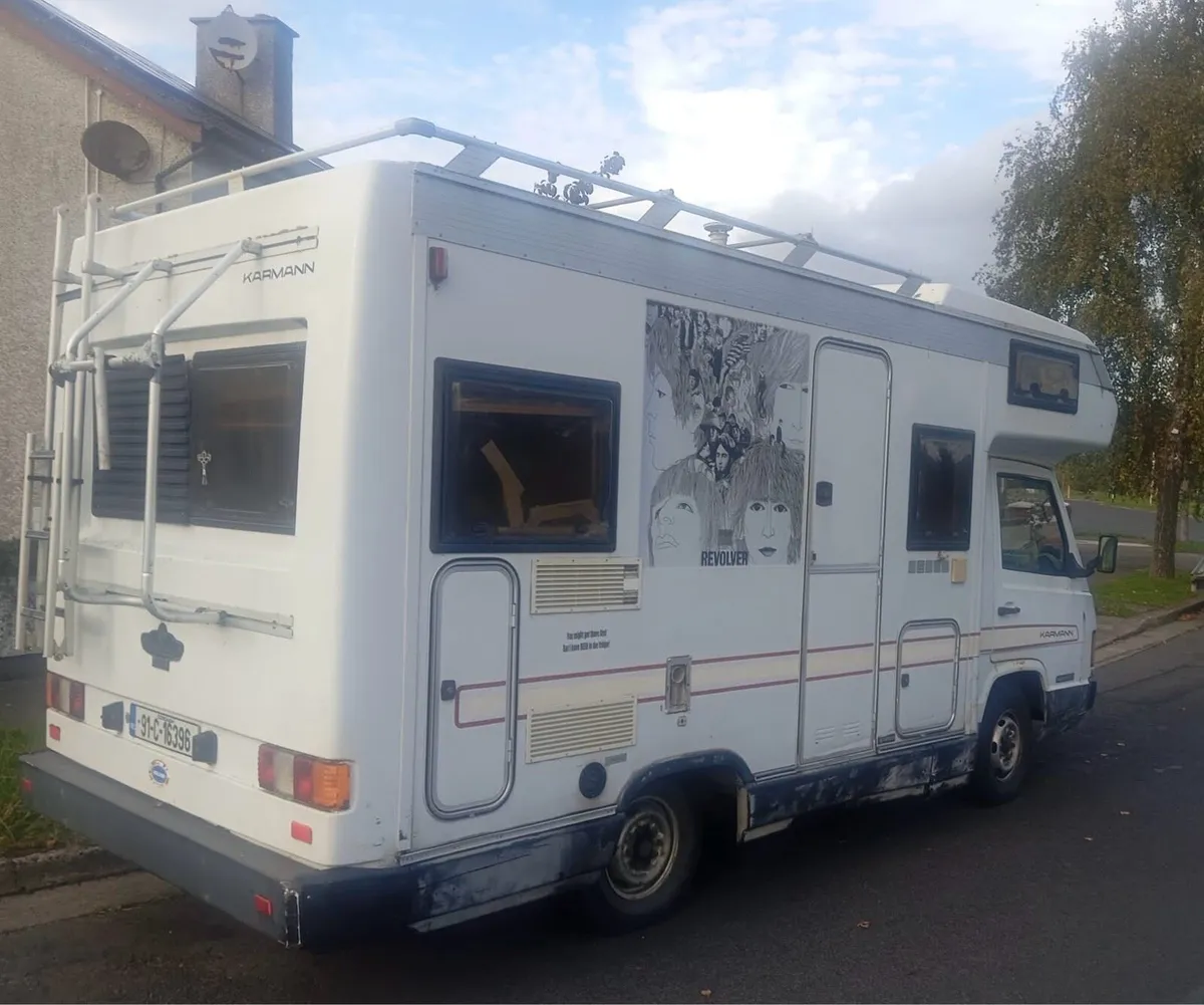 91 Mercedes Karamann 4-5 berth - Image 4