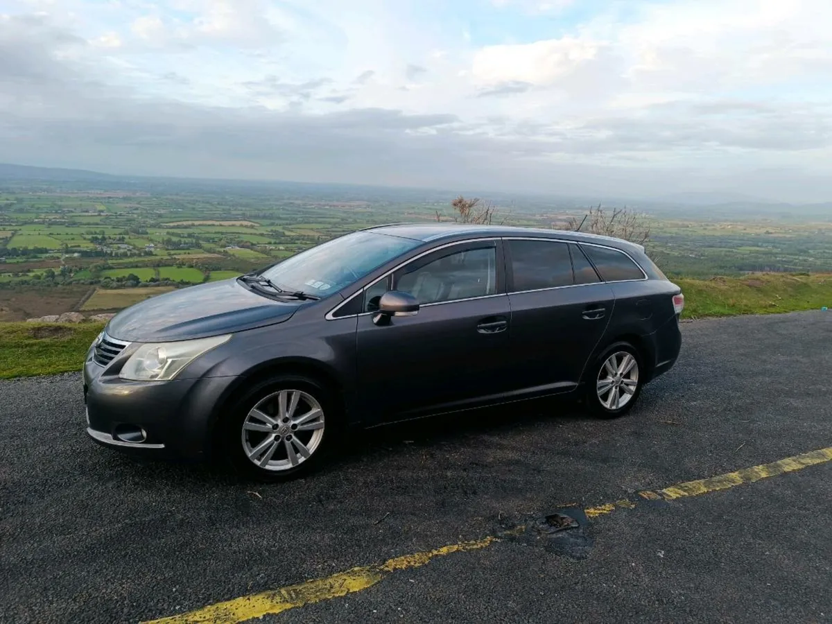 Toyota Avensis High Spec - Image 1