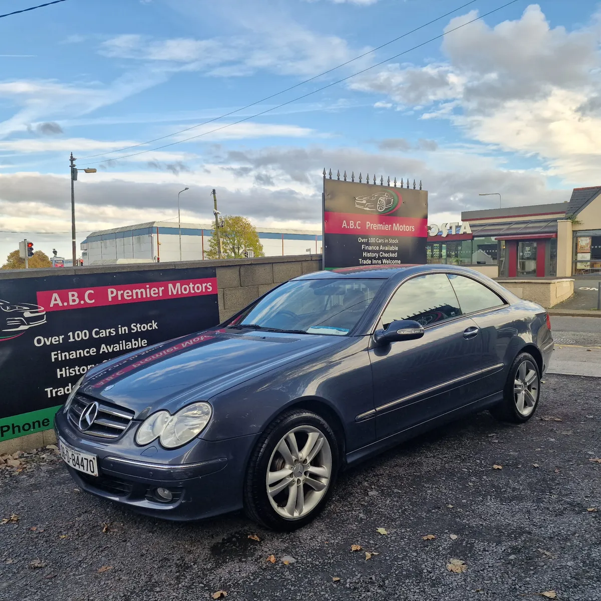 Mercedes-Benz CLK 2006 Low Miles Only 75k - Image 4
