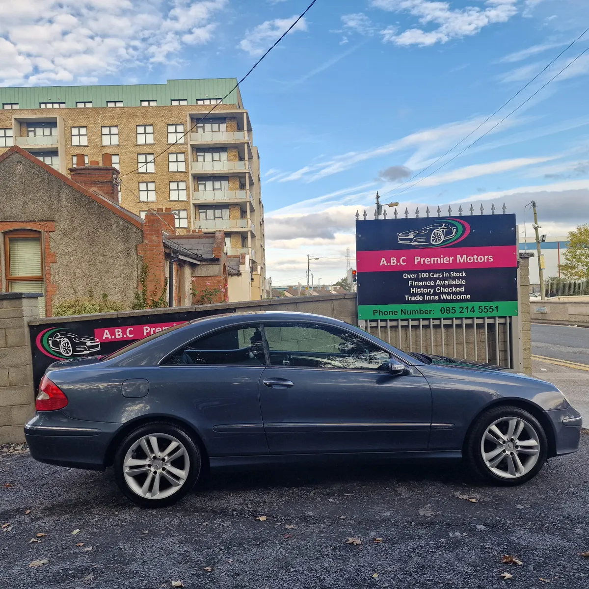 Mercedes-Benz CLK 2006 Low Miles Only 75k - Image 3