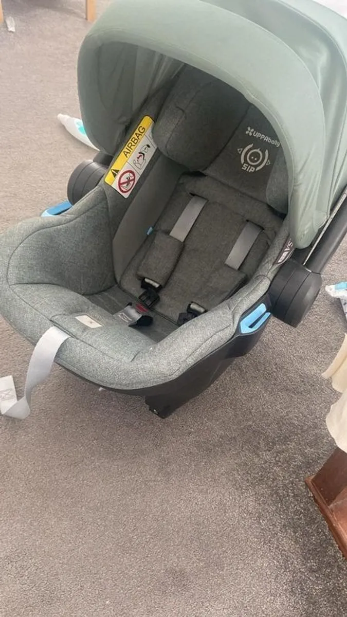 Carseat - Image 2