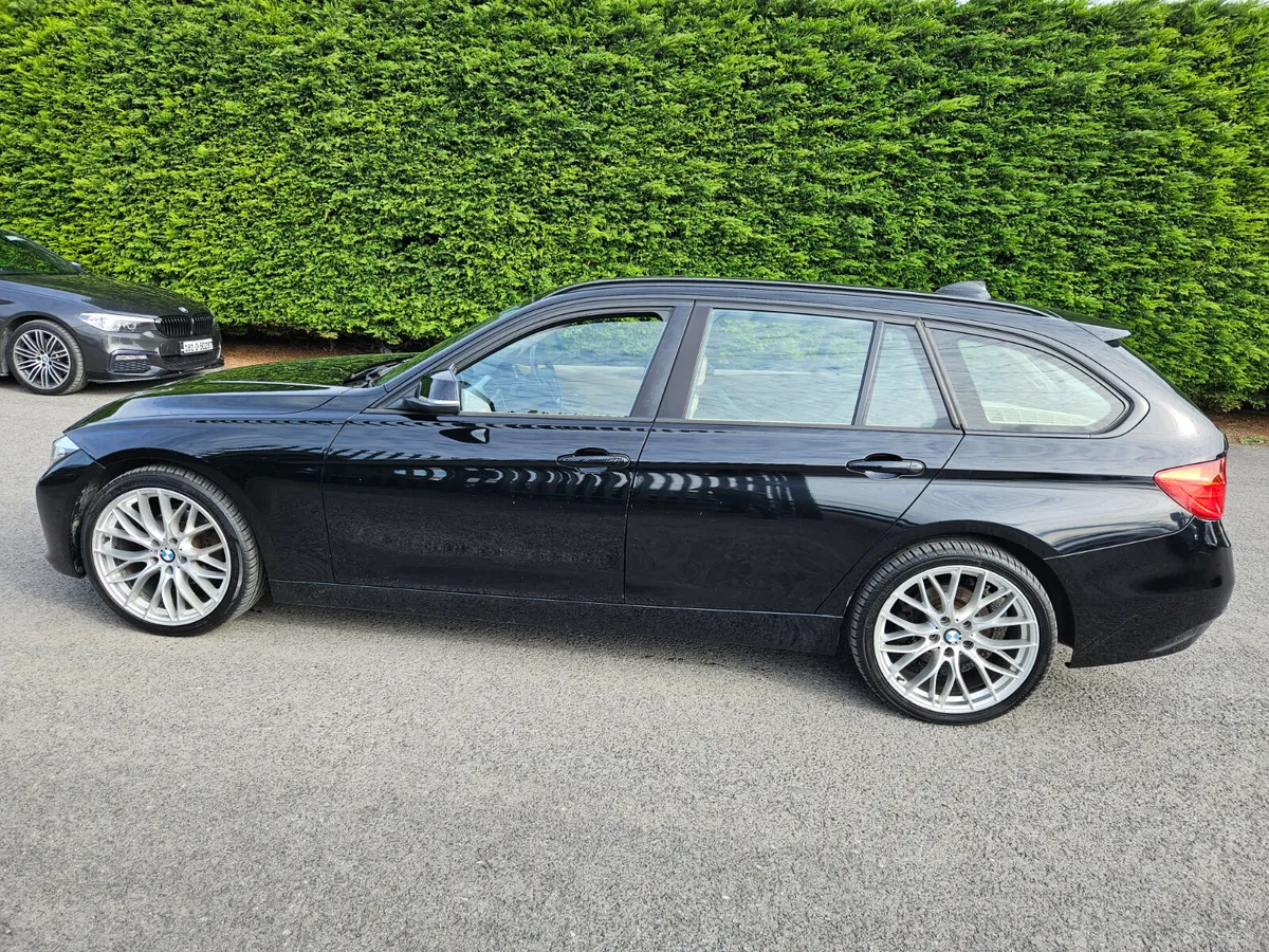 BMW 3-Series 2013 2.0D SE Touring - Image 2