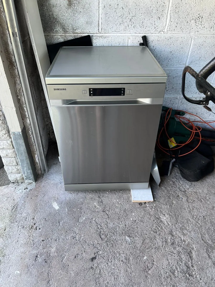 Samsung Freestanding Full Size Dishwasher - Image 1