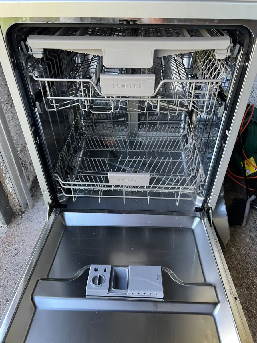 Samsung Freestanding Full Size Dishwasher - Image 2