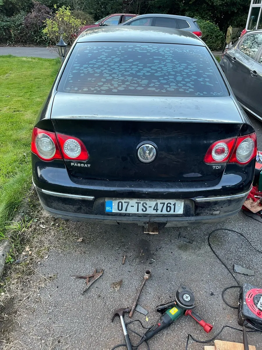 Volkswagen Passat - Image 4