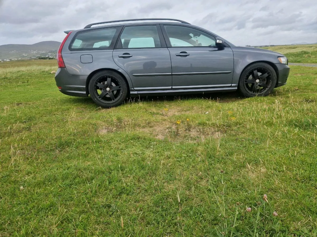 Volvo v50 - Image 3